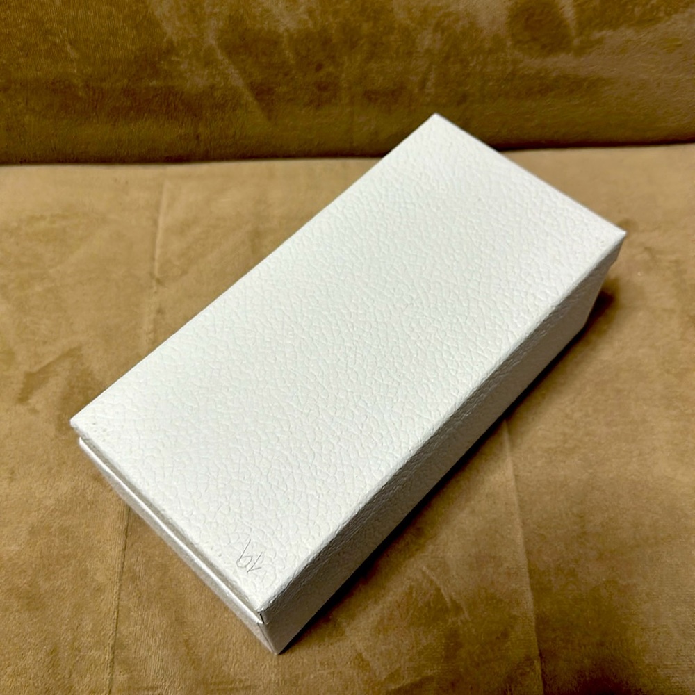 Dior Gift Box - Picture 5 of 6